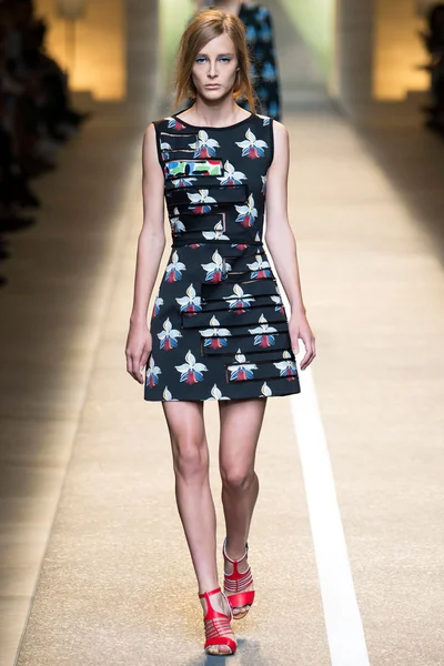 Look 2